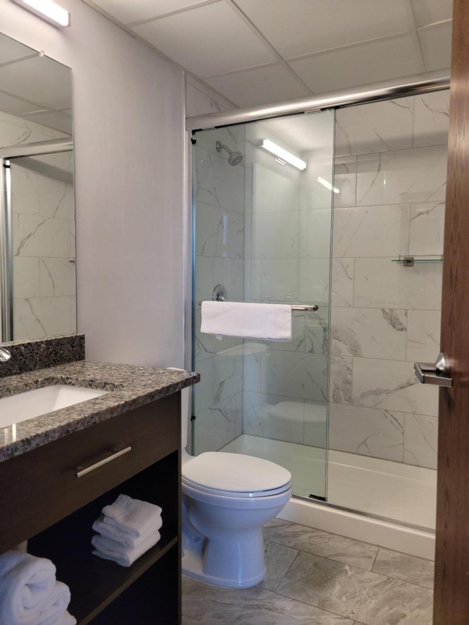 Ariel Broadway Hotel Lorain Ngoại thất bức ảnh
